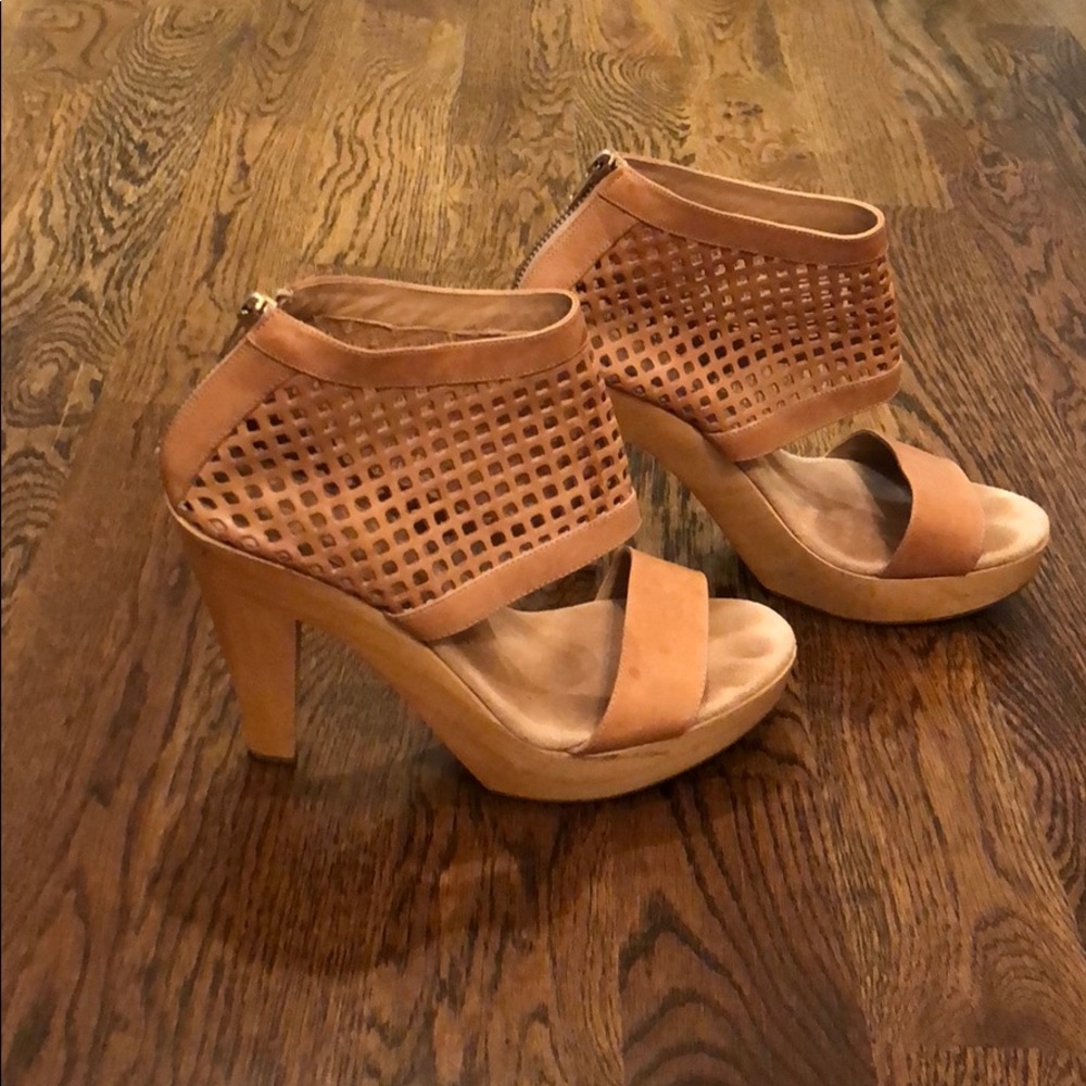 Loeffler Randall